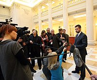 По окончании заседания члены Священного Синода Русской Православной Церкви вознесли молитвы в домовом храме здания Синода в Санкт-Петербурге
